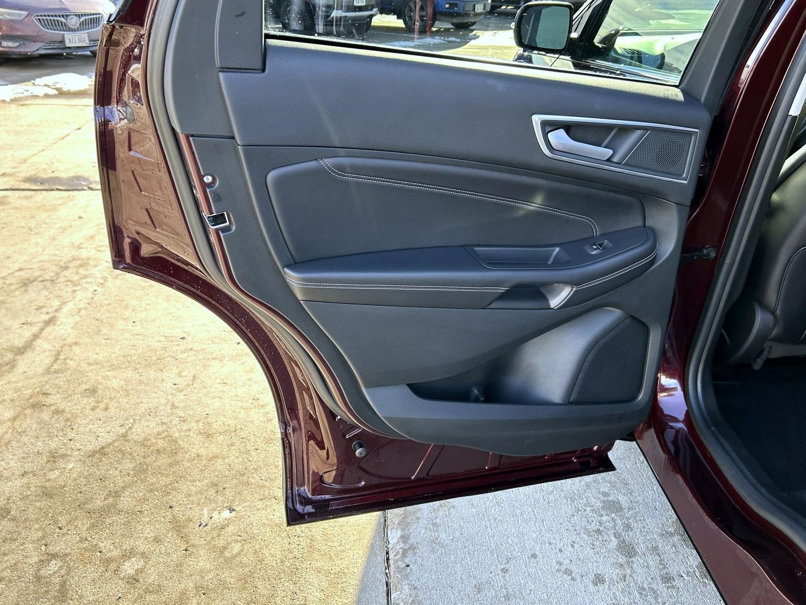 Used 2024 Ford Edge Titanium image 20