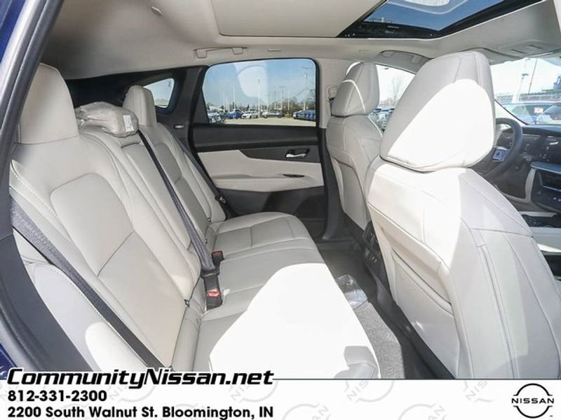 New 2025 Nissan Murano SL image 18