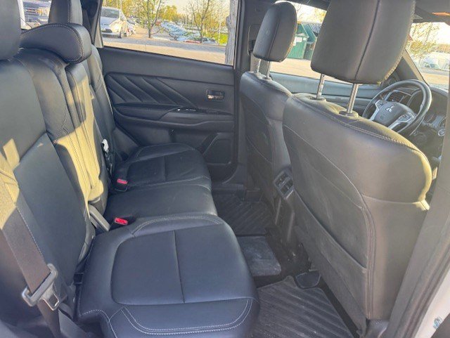 Used 2021 Mitsubishi Outlander SEL image 13