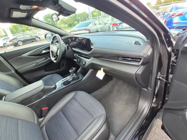 Used 2026 Buick Envista Preferred FWD image 30