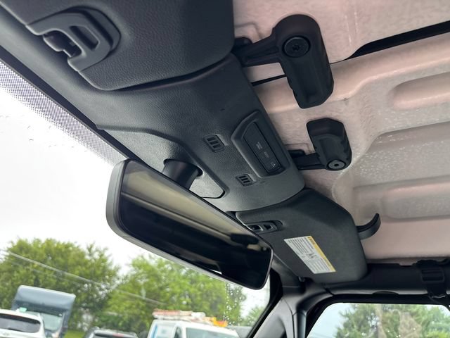 Used 2023 Jeep Gladiator Sport AWD/4WD image 25