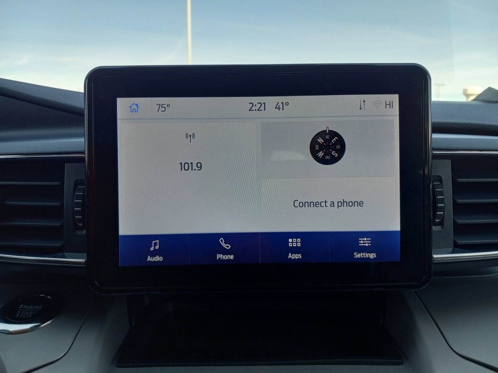 Used 2023 Ford Explorer XLT w/ Equipment Group 202A AWD/4WD image 21
