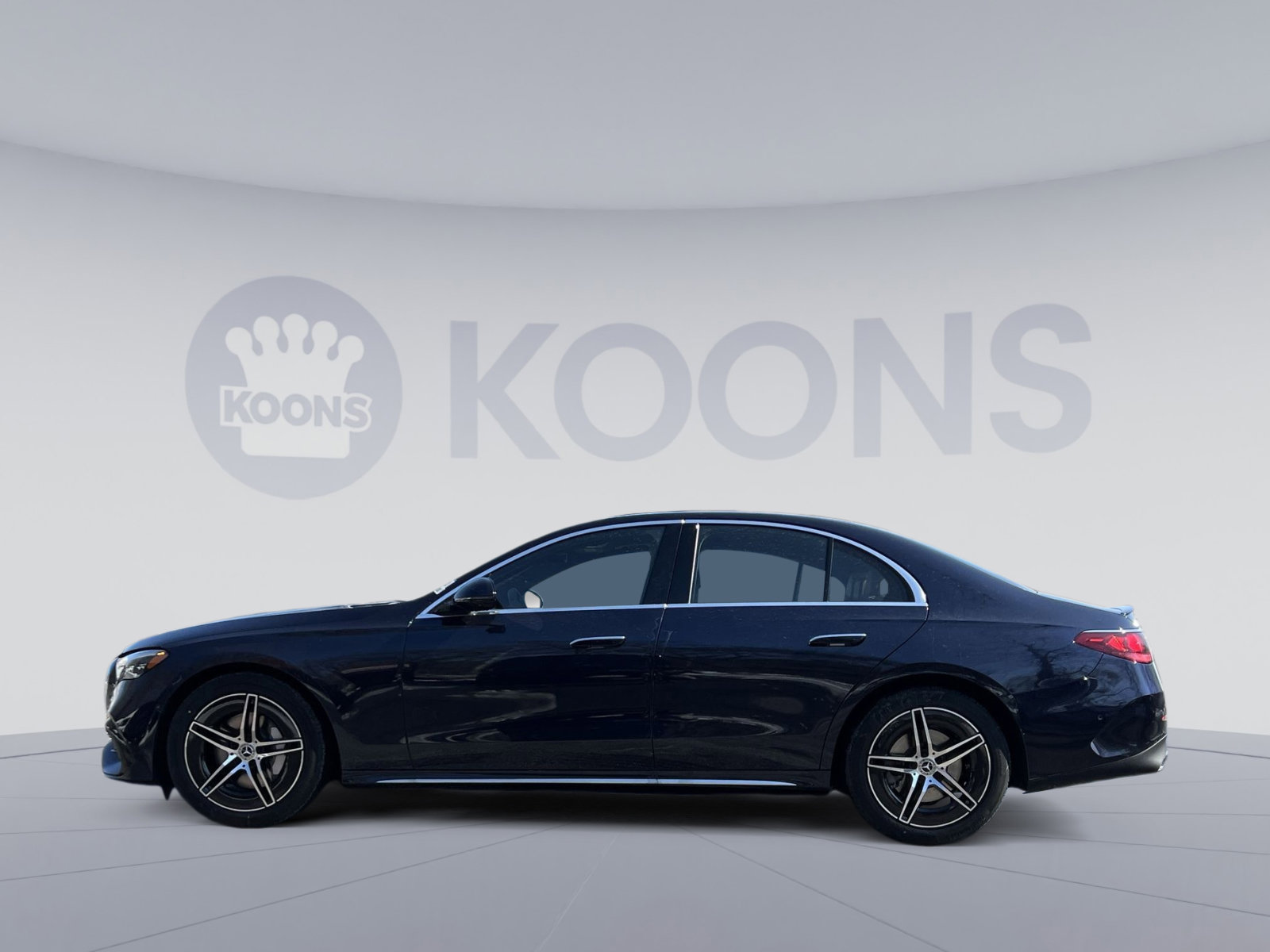 New 2026 Mercedes-Benz E 350 4MATIC Sedan image 2