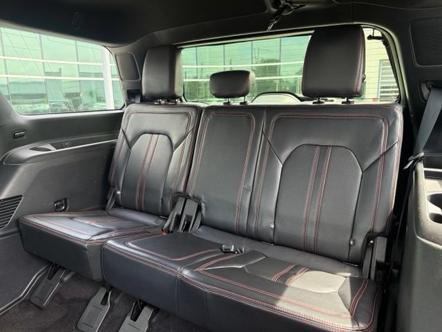 Used 2021 Ford Expedition Limited AWD/4WD image 23