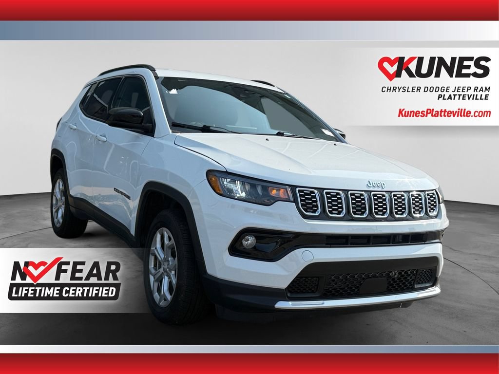 Used 2024 Jeep Compass Latitude AWD/4WD image 1