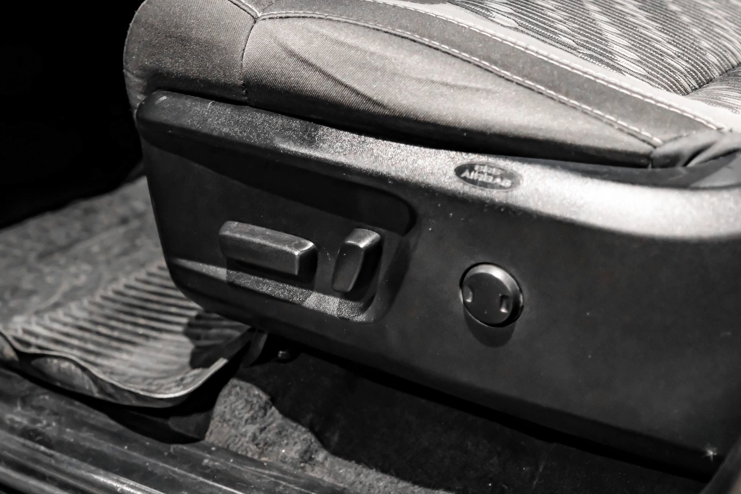 Used 2019 Toyota Tundra SR5 w/ SR5 Upgrade Package AWD/4WD image 41