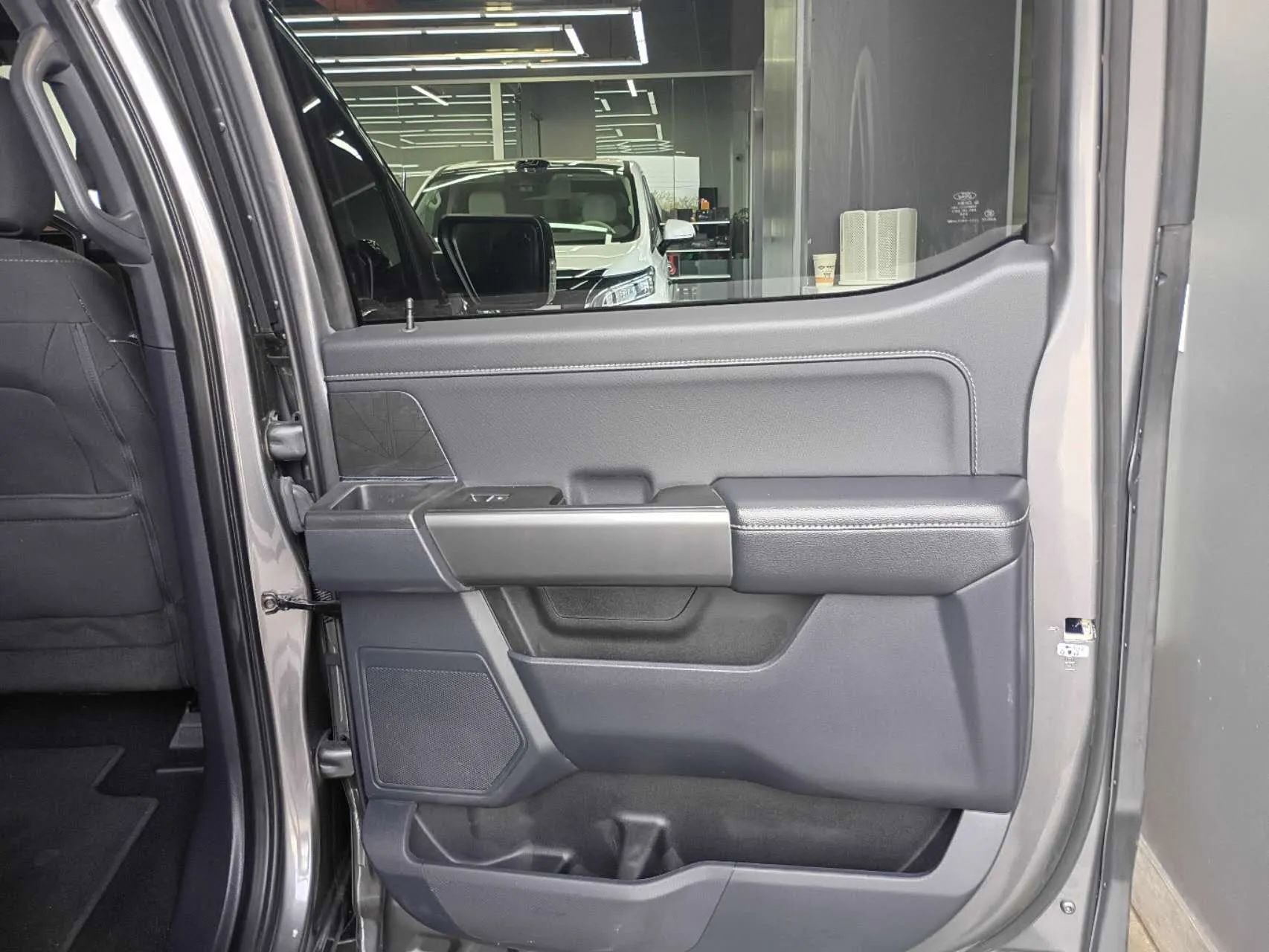 Used 2022 Ford F150 XLT w/ Equipment Group 302A High image 22