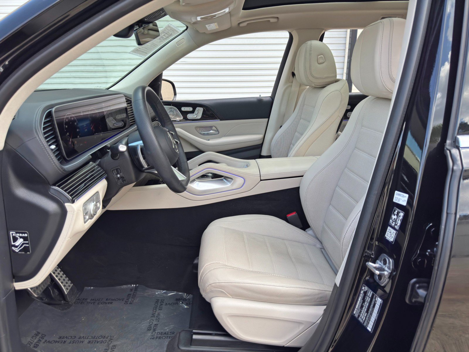 Used 2024 Mercedes-Benz GLS 580 4MATIC image 16