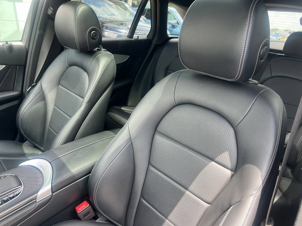 Used 2021 Mercedes-Benz GLC 300 w/ AMG Line image 16