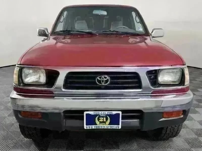 Used 1997 Toyota Tacoma SR5 w/ PWR Pkg AWD/4WD image 3