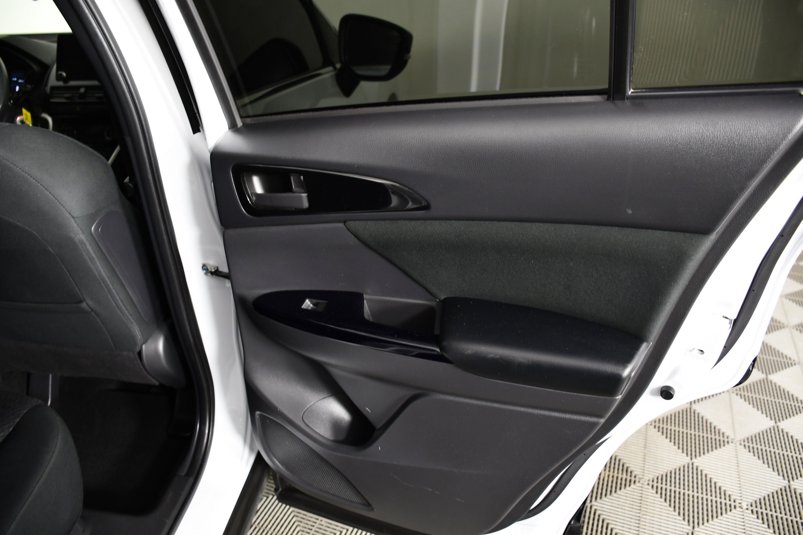 Used 2022 Mitsubishi Eclipse Cross LE image 41