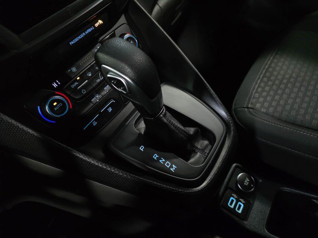 Used 2020 Ford Transit Connect XLT image 29