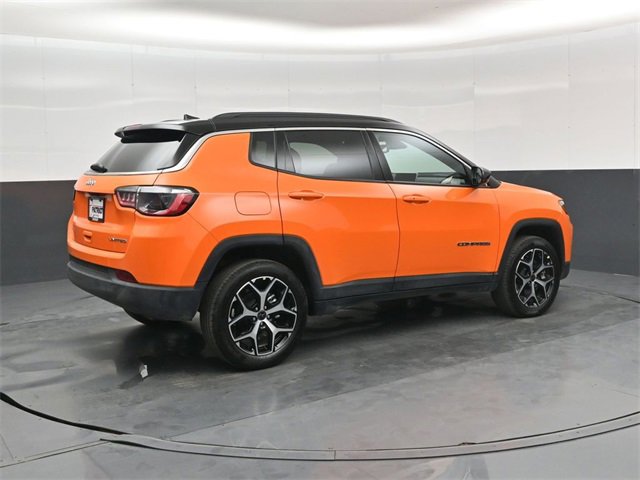New 2026 Jeep Compass Limited image 3