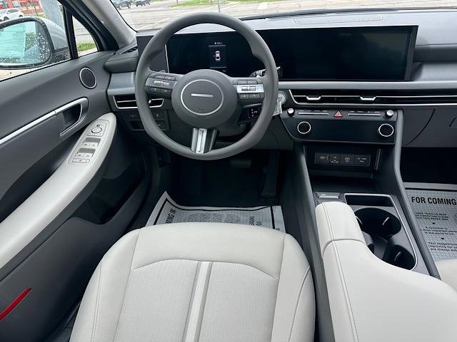 New 2025 Hyundai Sonata SEL image 11