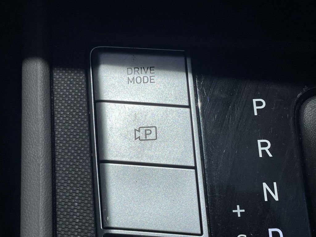 Used 2022 Hyundai Elantra Blue FWD image 28