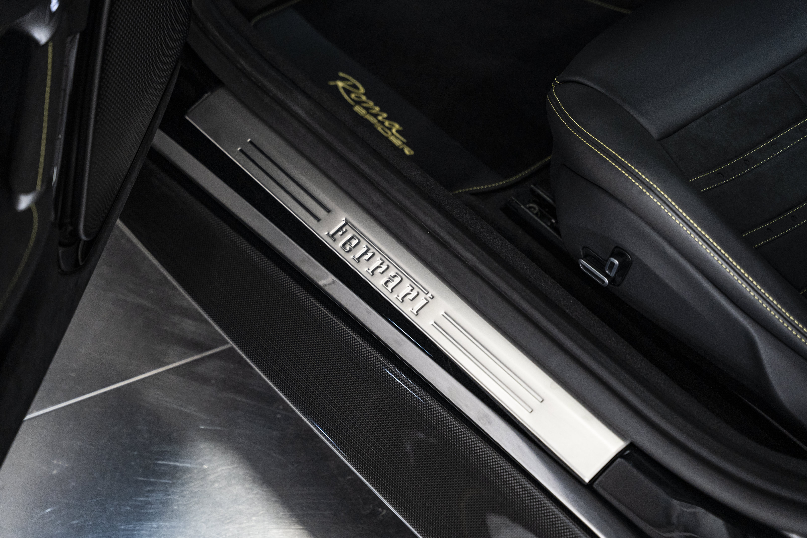 Used 2025 Ferrari Roma Spider RWD image 30
