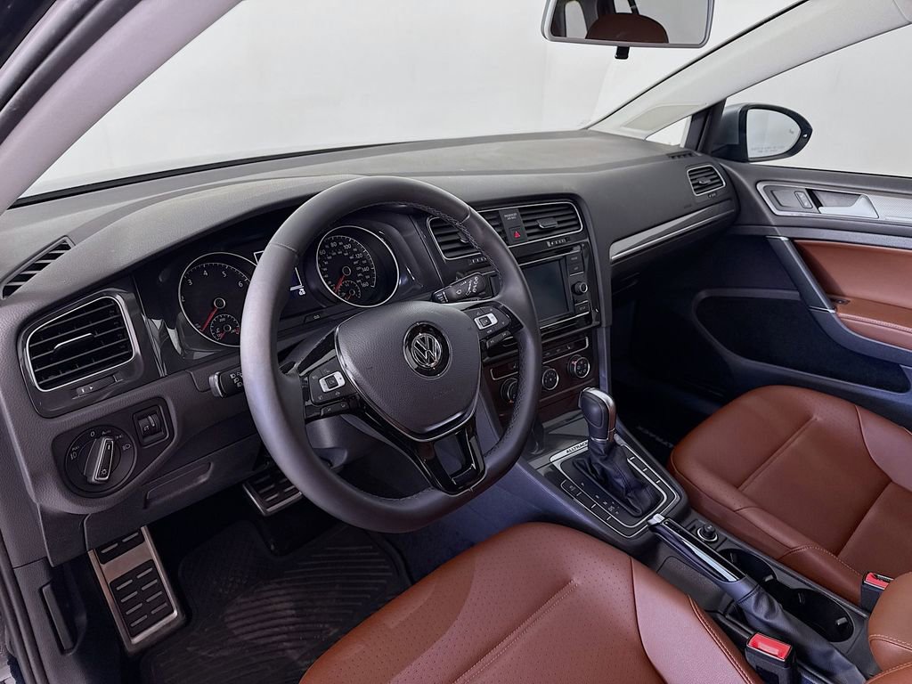 Used 2019 Volkswagen Golf Alltrack S image 4
