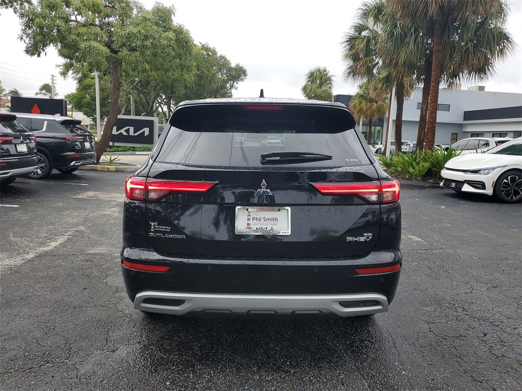 New 2025 Mitsubishi Outlander SE image 5