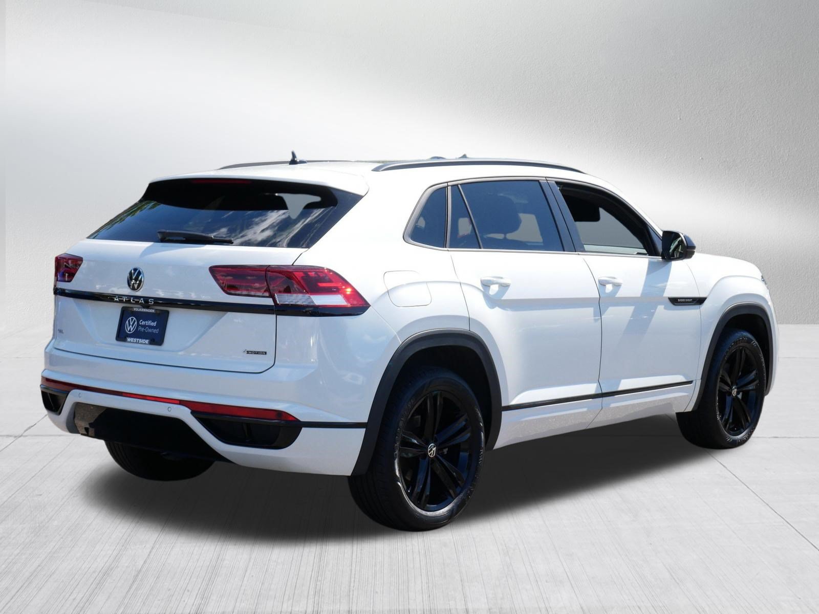 Certified 2023 Volkswagen Atlas Cross Sport SEL R-Line AWD/4WD image 7