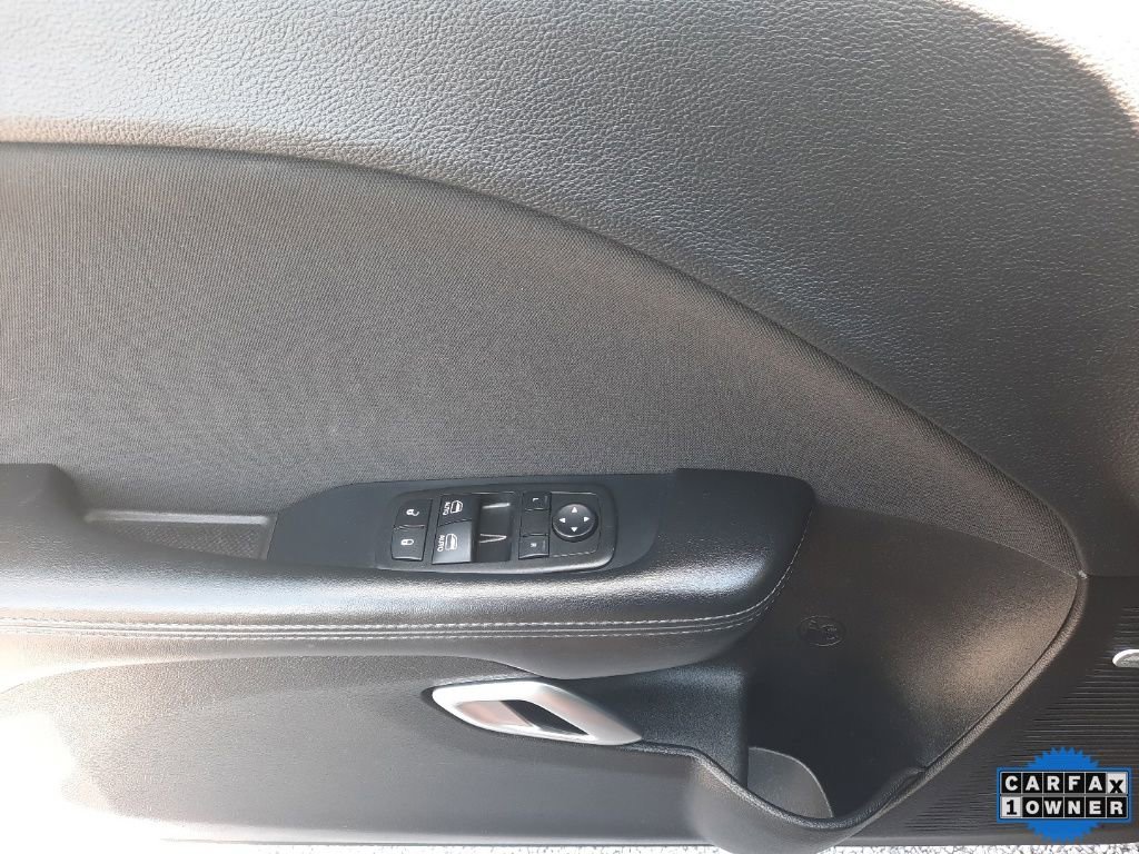 Used 2023 Dodge Challenger SXT image 17