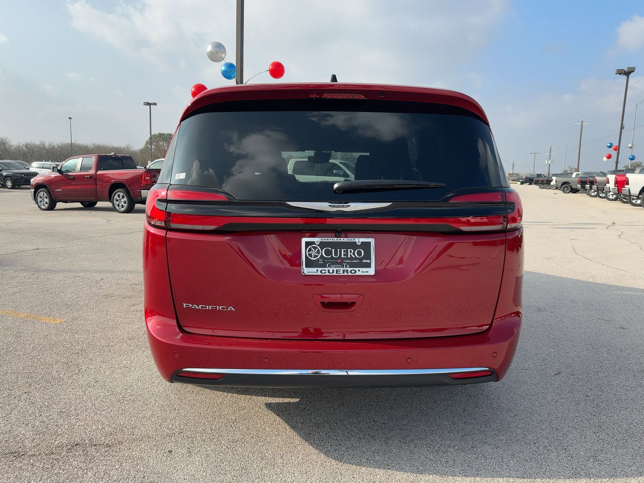 New 2026 Chrysler Pacifica Select FWD image 4