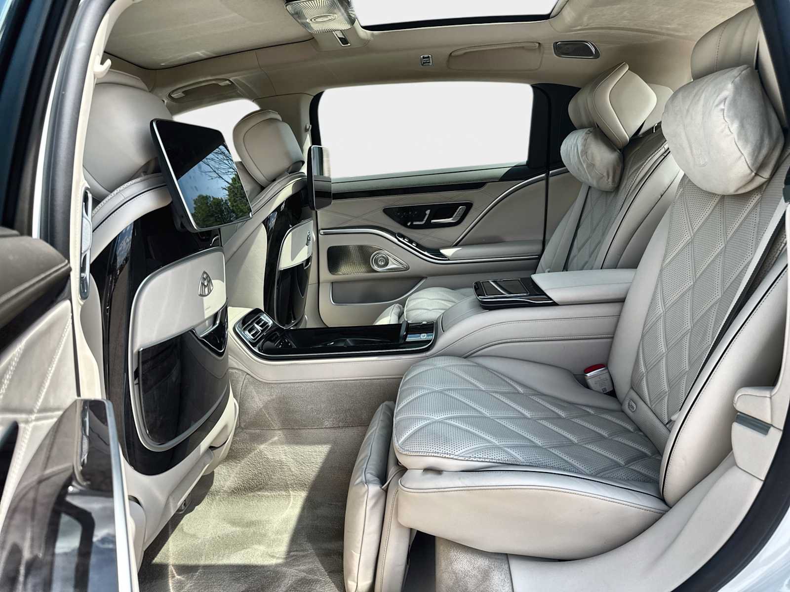 Used 2024 Mercedes-Benz Maybach S 680 4MATIC image 4