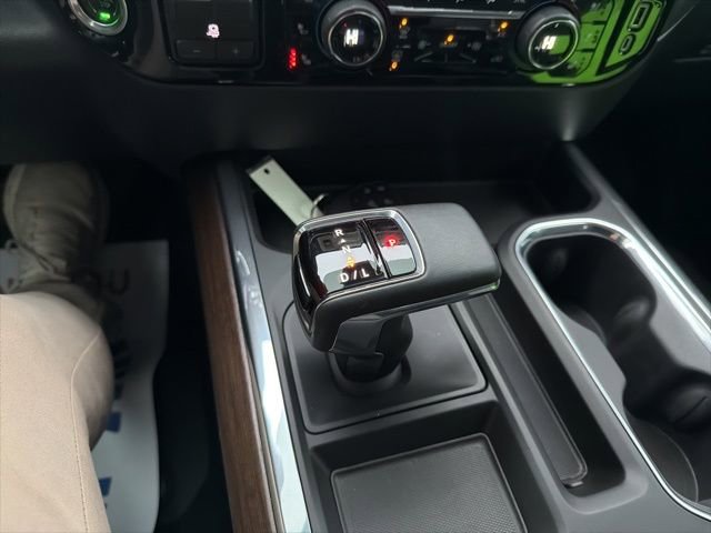 Certified 2023 Chevrolet Silverado 1500 High Country w/ Technology Package image 33