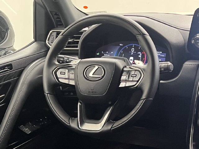 Certified 2026 Lexus LX 700h Luxury w/ Appearance Package AWD/4WD image 15