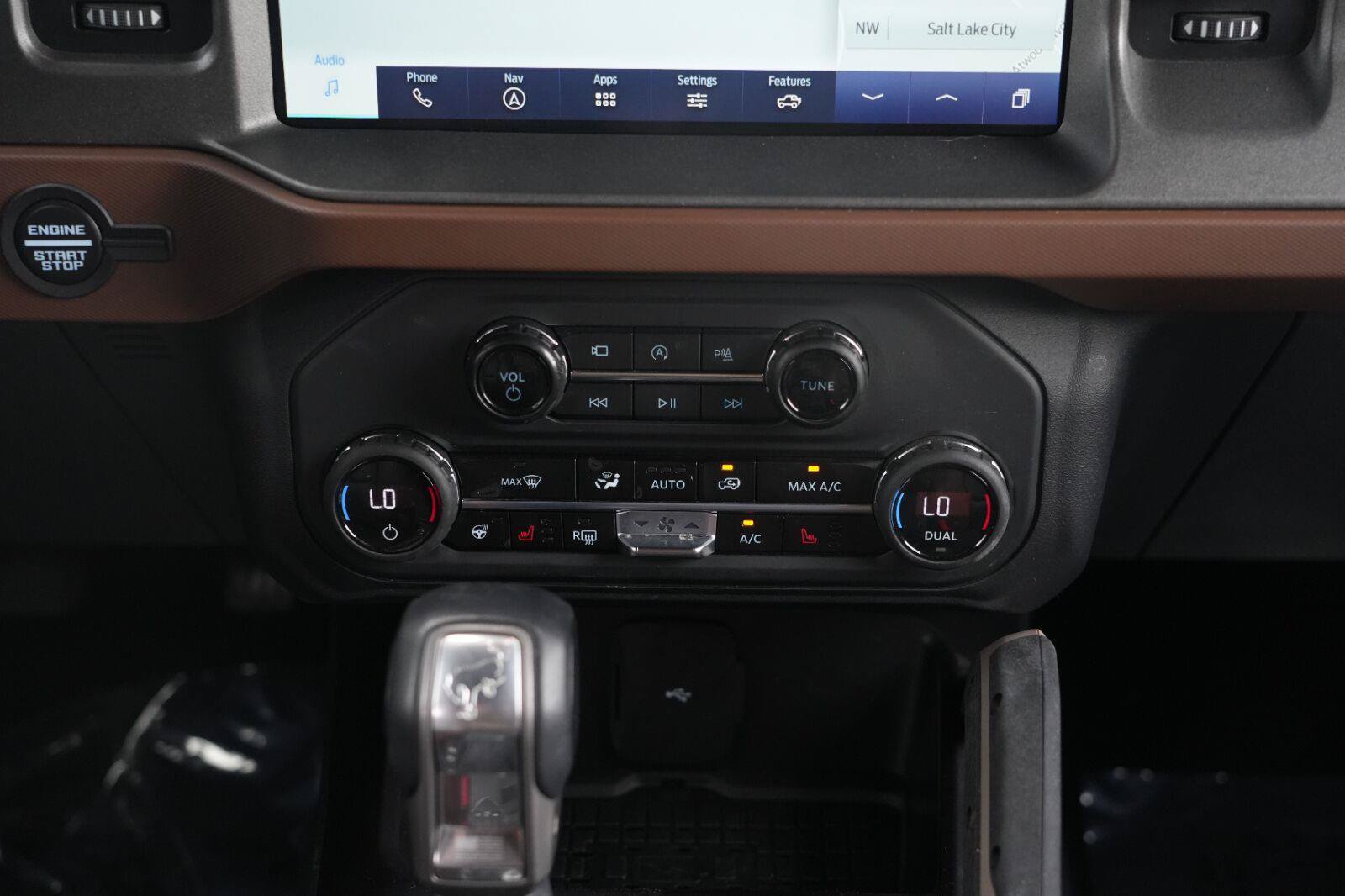 Used 2024 Ford Bronco Outer Banks AWD/4WD image 23
