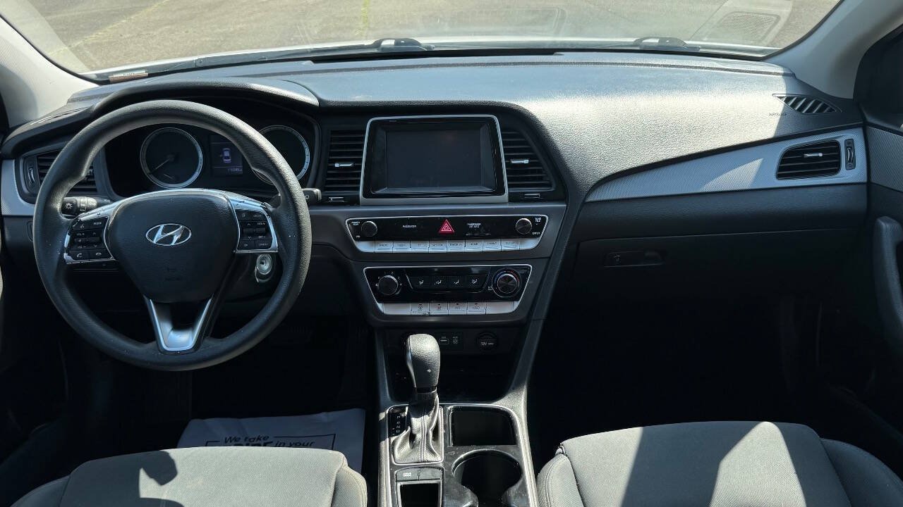 Used 2018 Hyundai Sonata SE FWD image 11