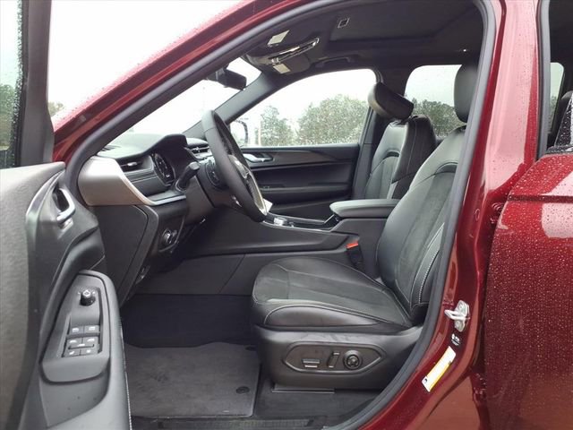 New 2025 Jeep Grand Cherokee L Altitude AWD/4WD image 13