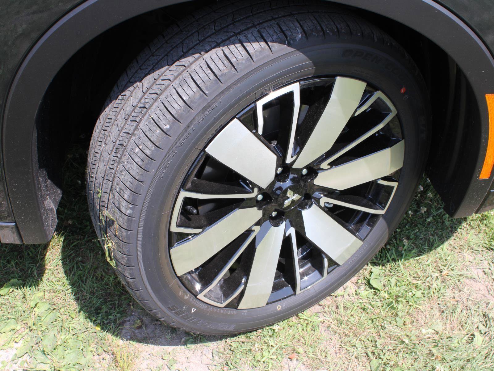 New 2025 Mitsubishi Outlander SEL image 14