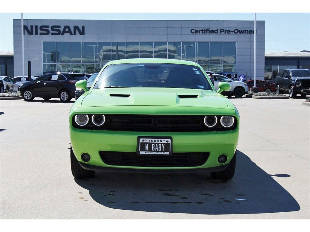 Used 2023 Dodge Challenger SXT w/ Blacktop Package image 8