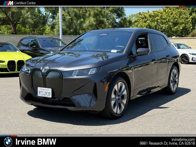 Used 2026 BMW iX xDrive60 w/ Premium Package AWD/4WD image 1