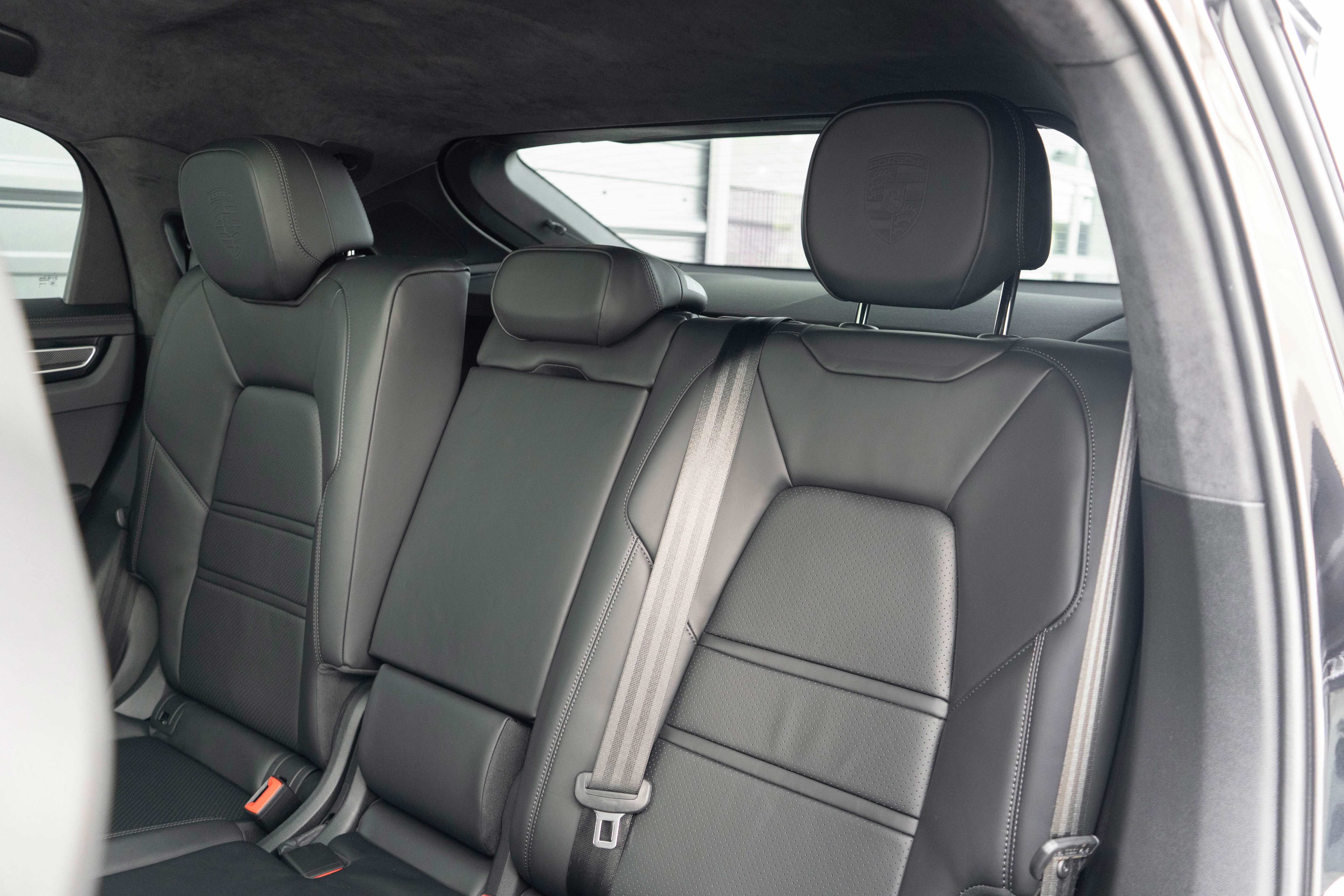 Used 2022 Porsche Cayenne Turbo S AWD/4WD image 32