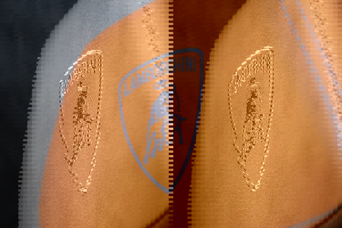 Used 2019 Lamborghini Urus image 46