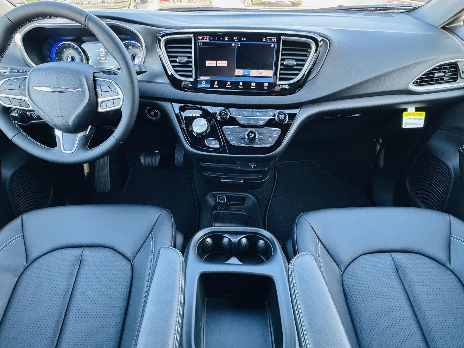 New 2026 Chrysler Voyager LX FWD image 28