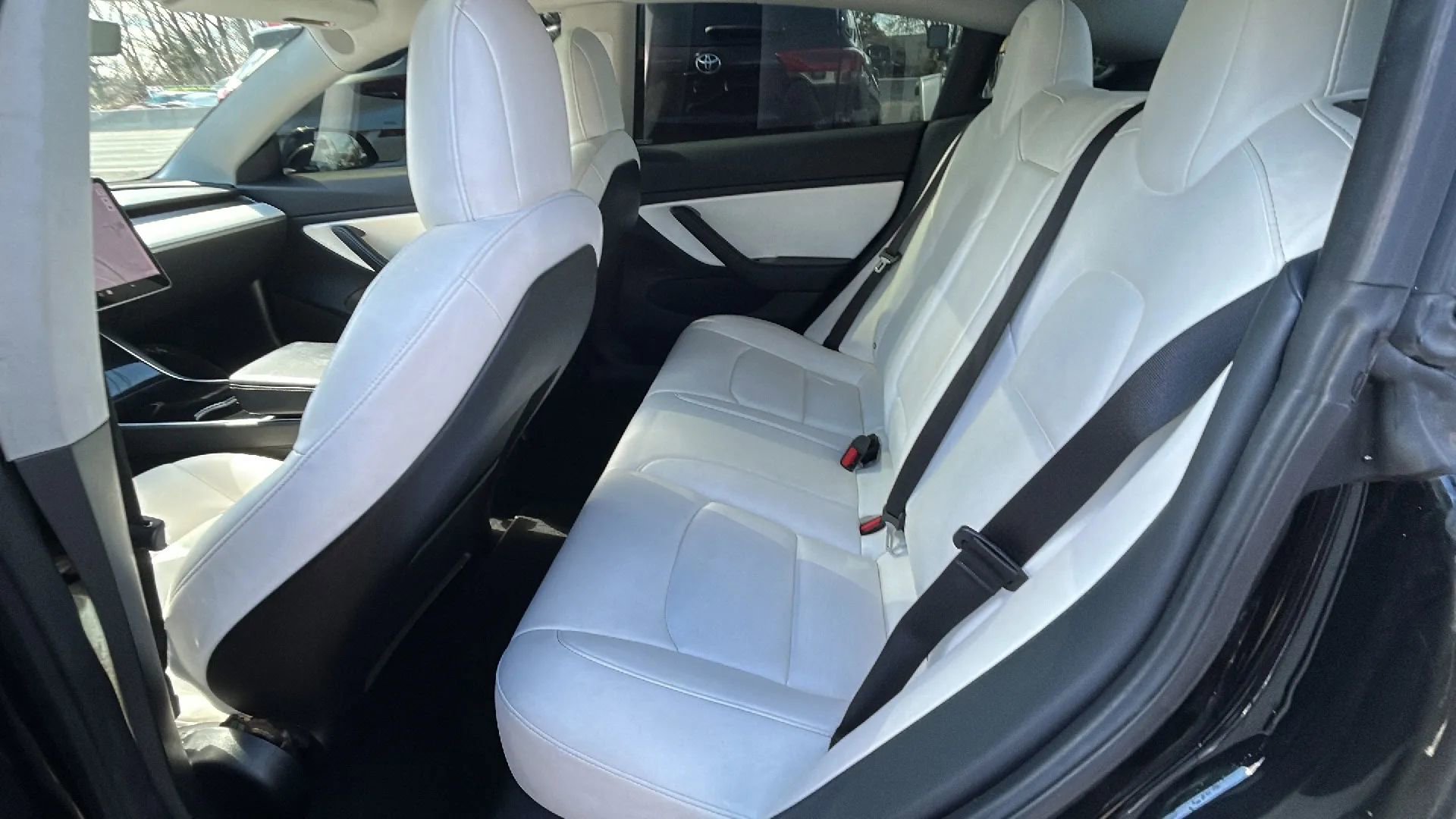 Used 2019 Tesla Model 3 Performance image 12