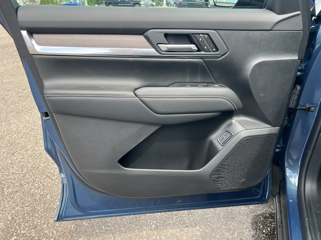 New 2026 GMC Terrain Denali w/ LPO, Floor Liner Package AWD/4WD image 18