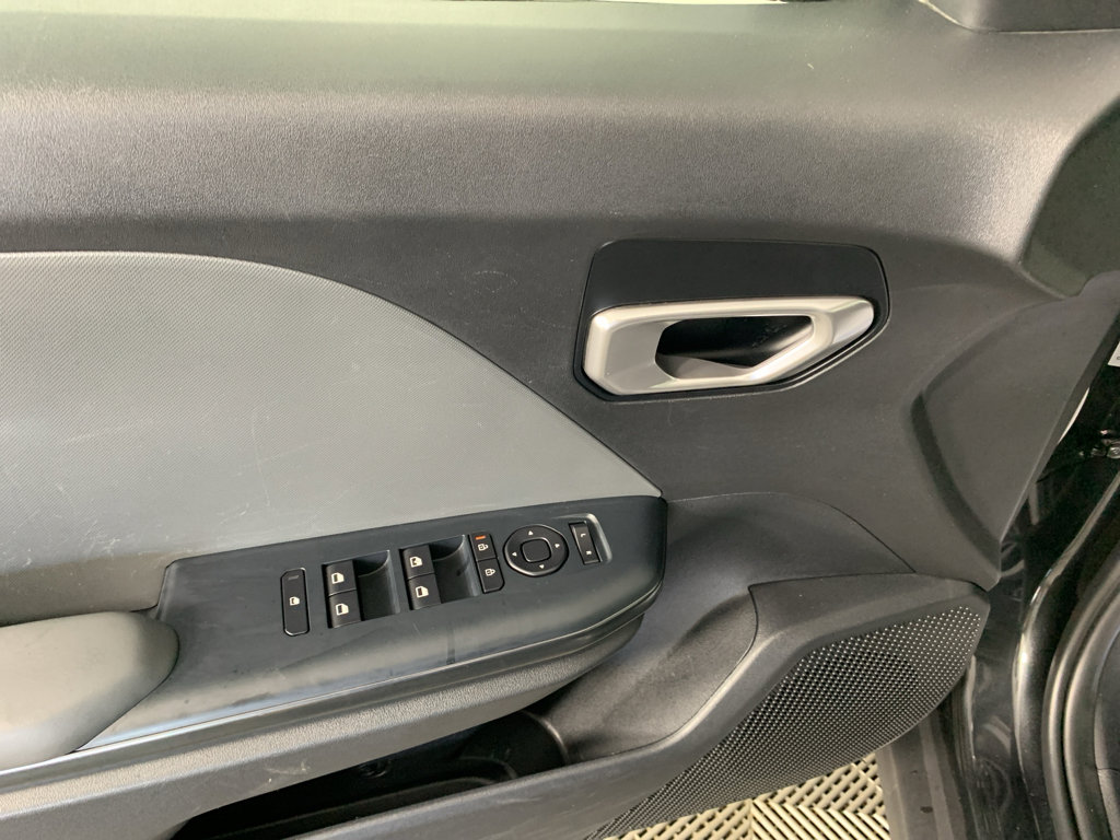 Used 2025 Kia K4 FWD image 15