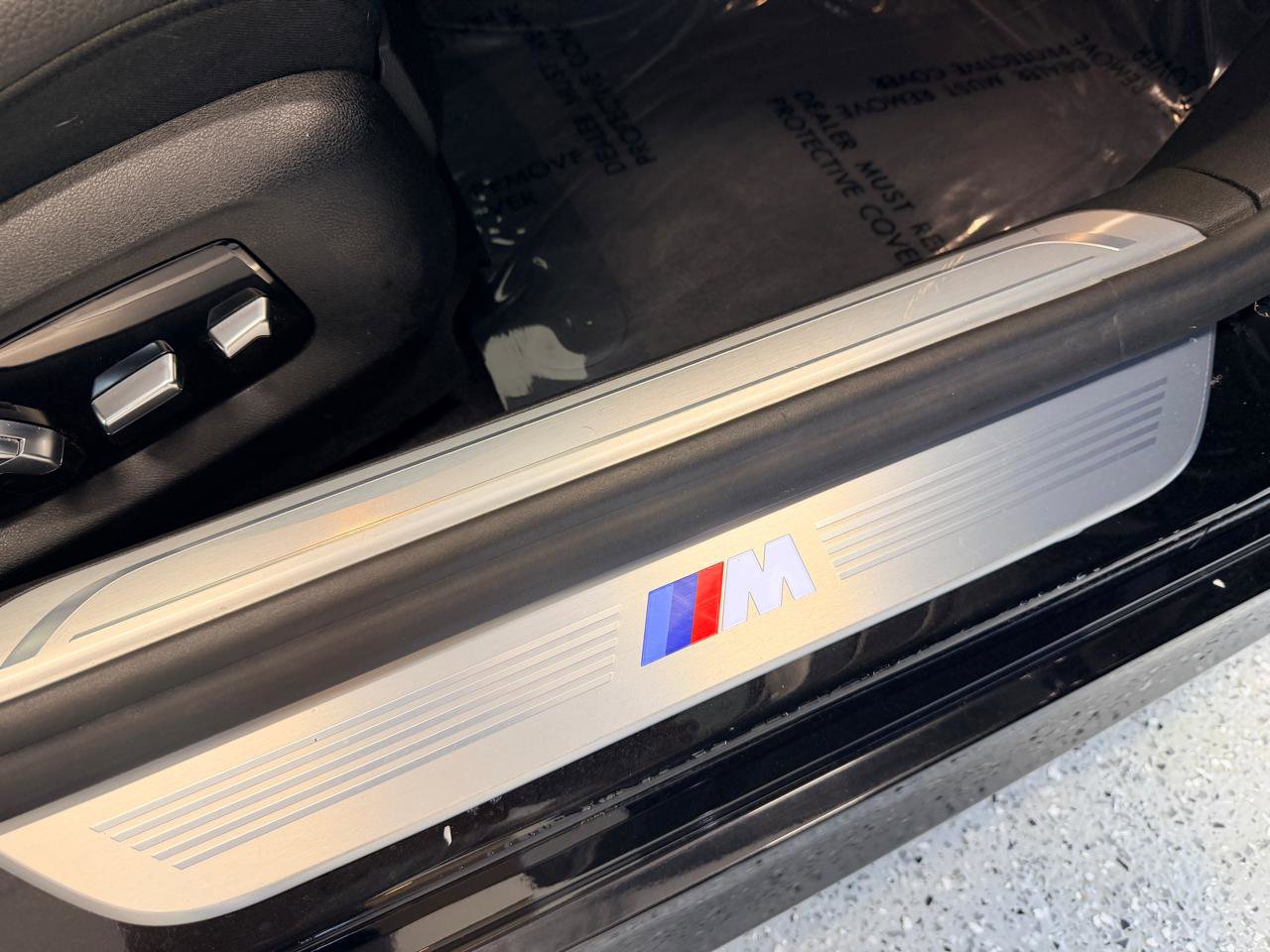 Used 2019 BMW 740i w/ M Sport Package RWD image 31