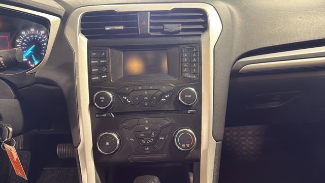 Used 2014 Ford Fusion SE image 20