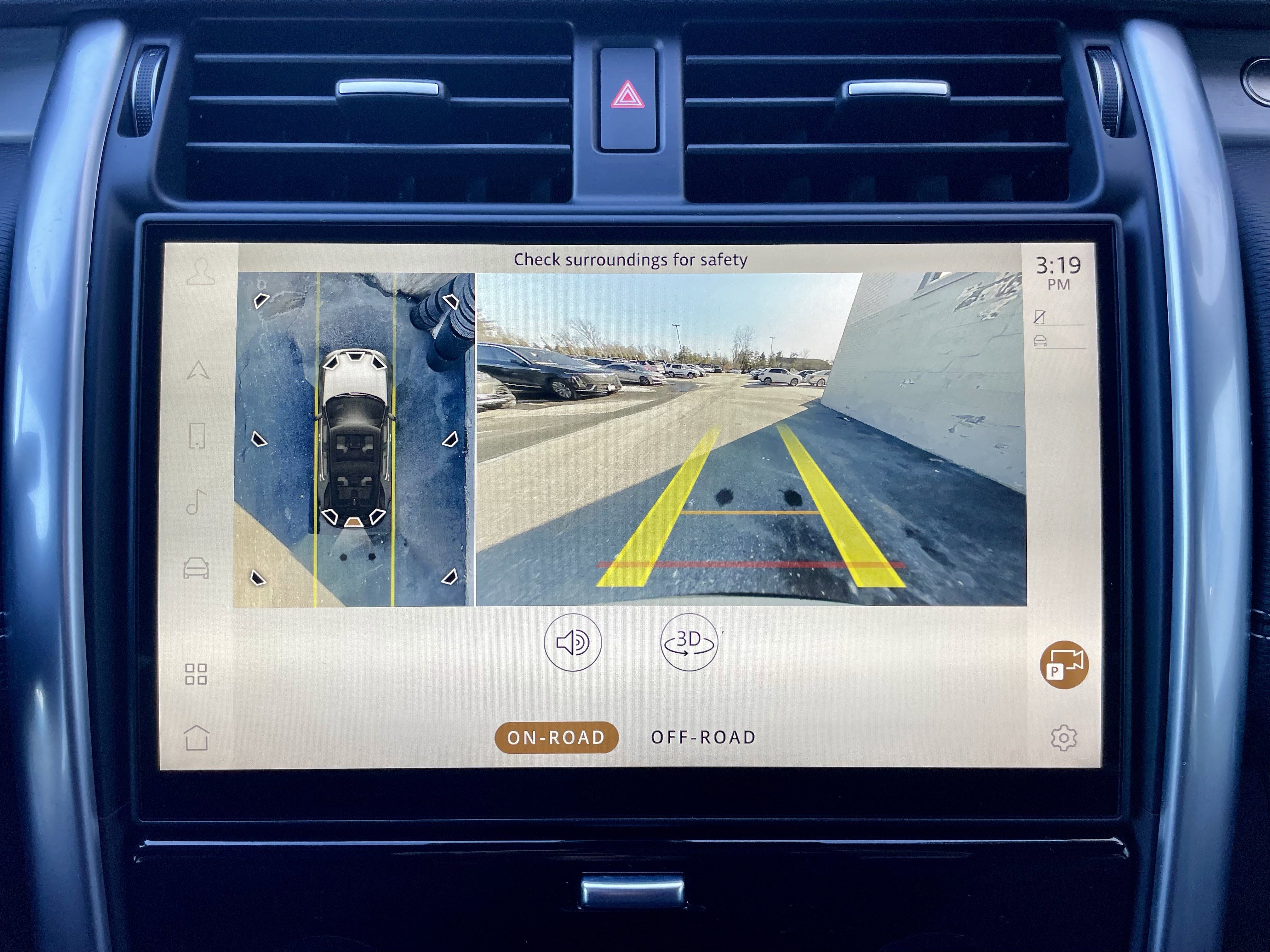 Certified 2024 Land Rover Discovery Dynamic SE image 28