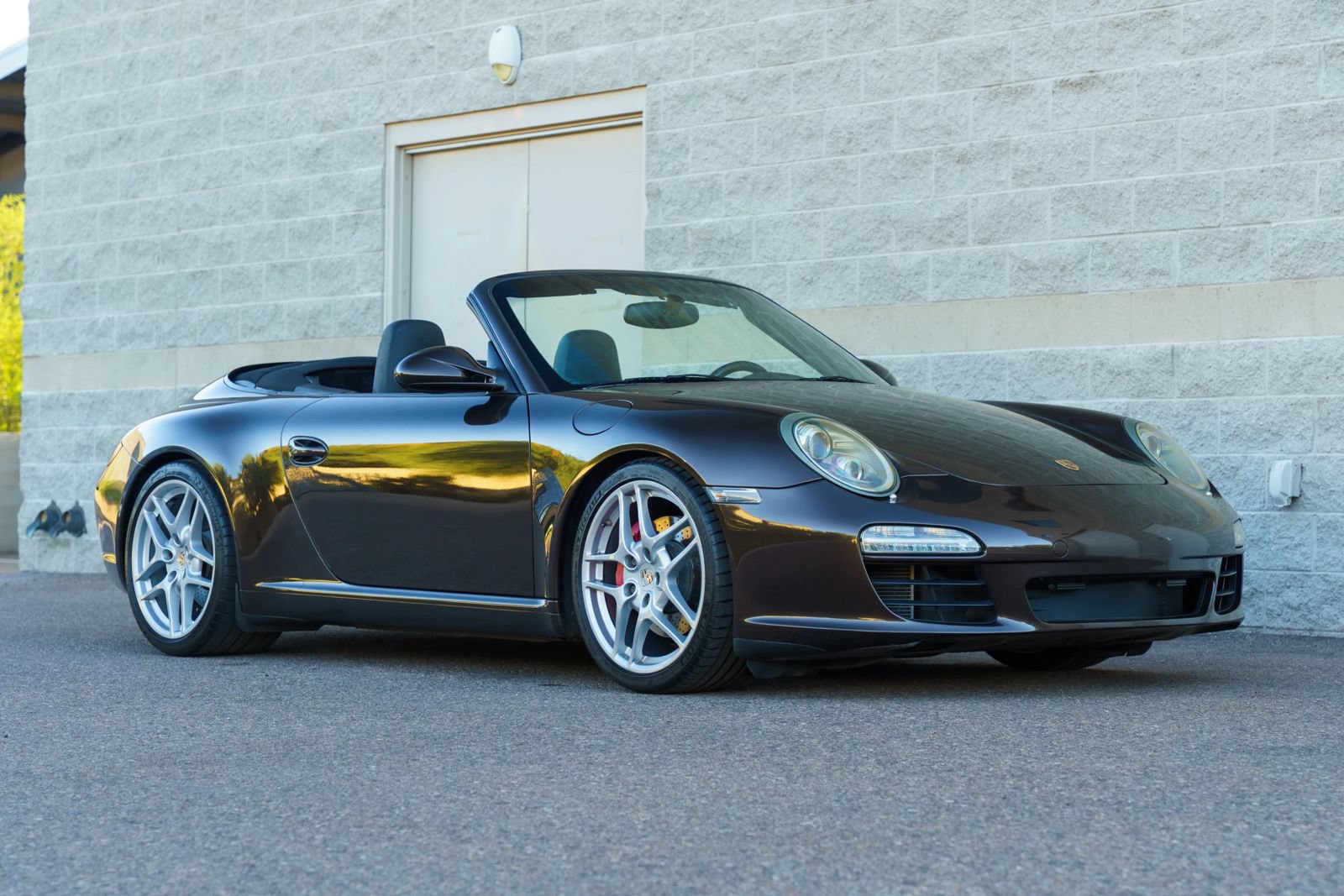 Used 2010 Porsche 911 Carrera S RWD image 5