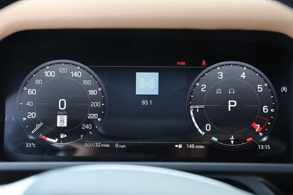 New 2026 Land Rover Defender 130 X-Dynamic SE AWD/4WD image 22