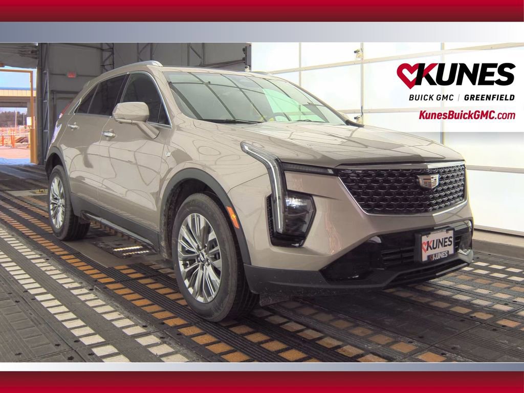 Used 2025 Cadillac XT4 Premium Luxury image 5