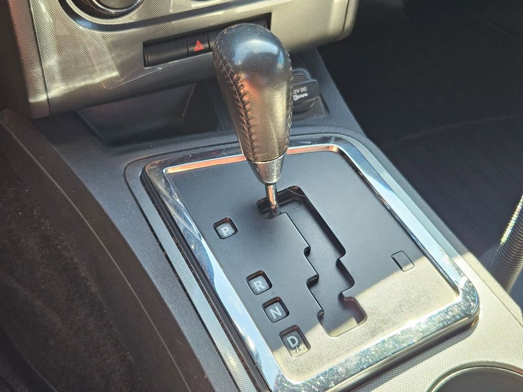 Used 2012 Dodge Challenger SXT image 24