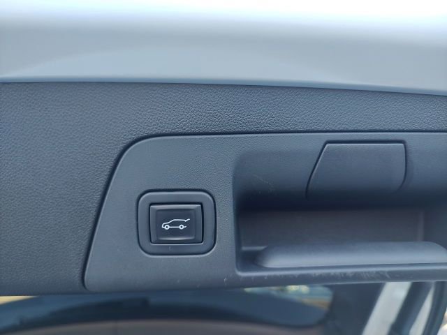 Used 2021 Buick Envision Essence w/ Sport Touring Package image 10