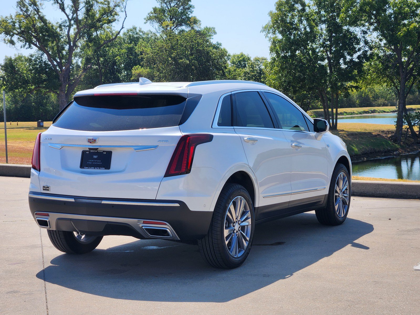 Certified 2026 Cadillac XT5 Premium Luxury w/ Driver Assist Package FWD image 5