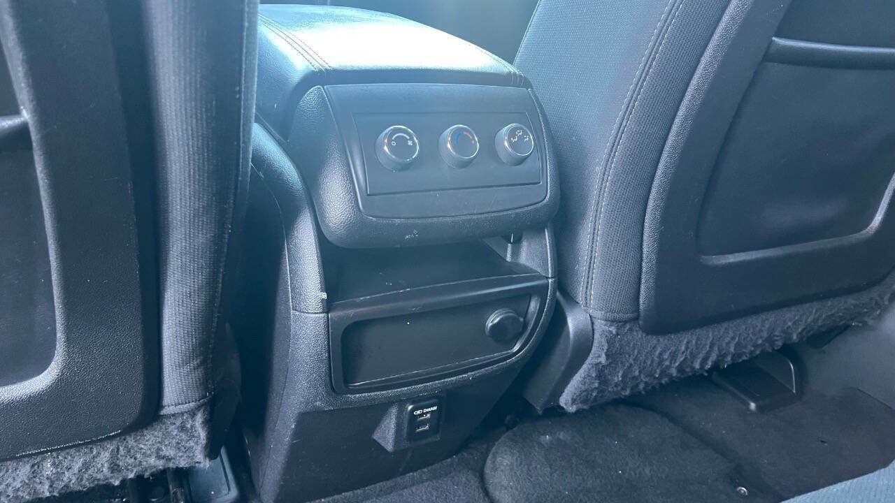Used 2016 Chevrolet Traverse LT image 23